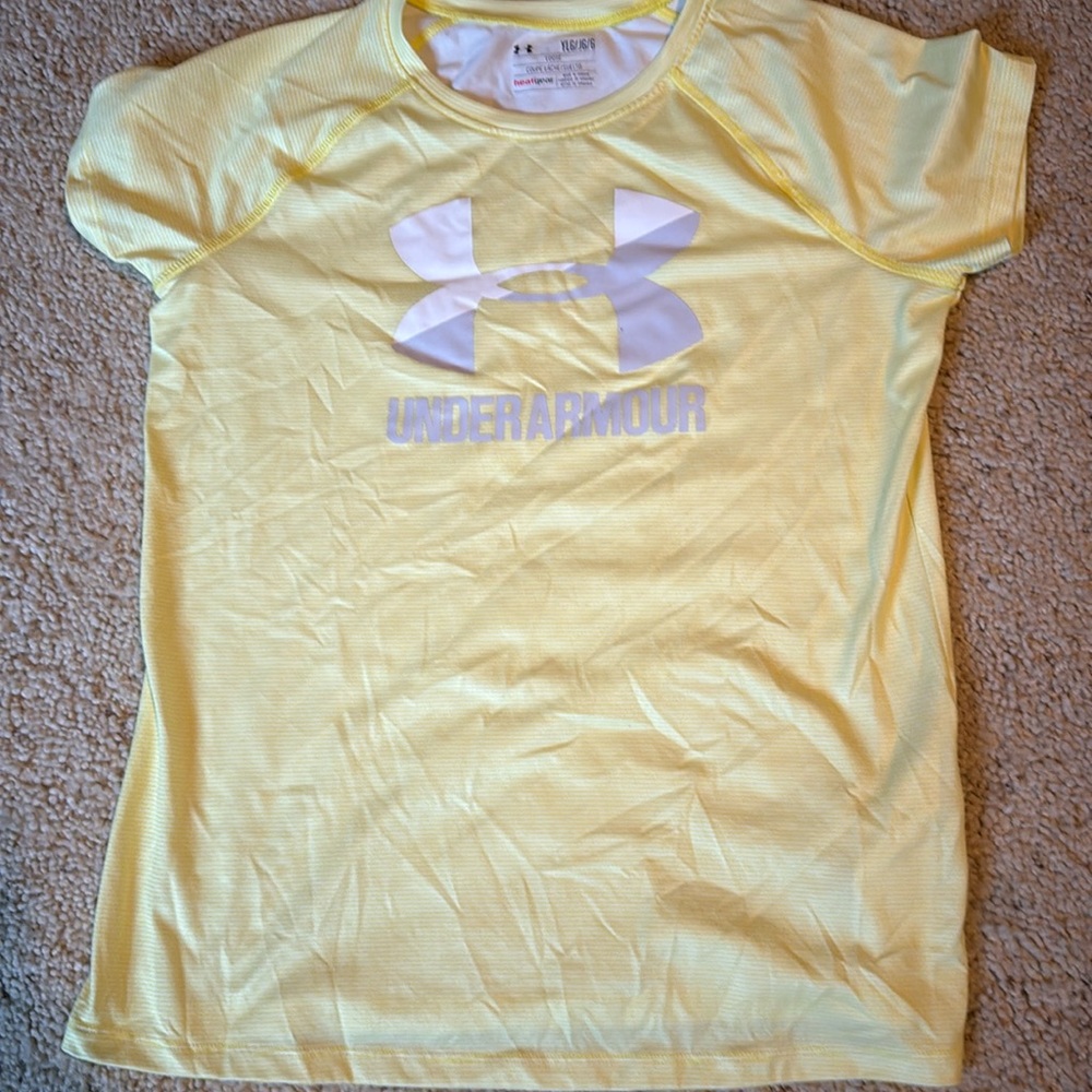 Girls UA shirt